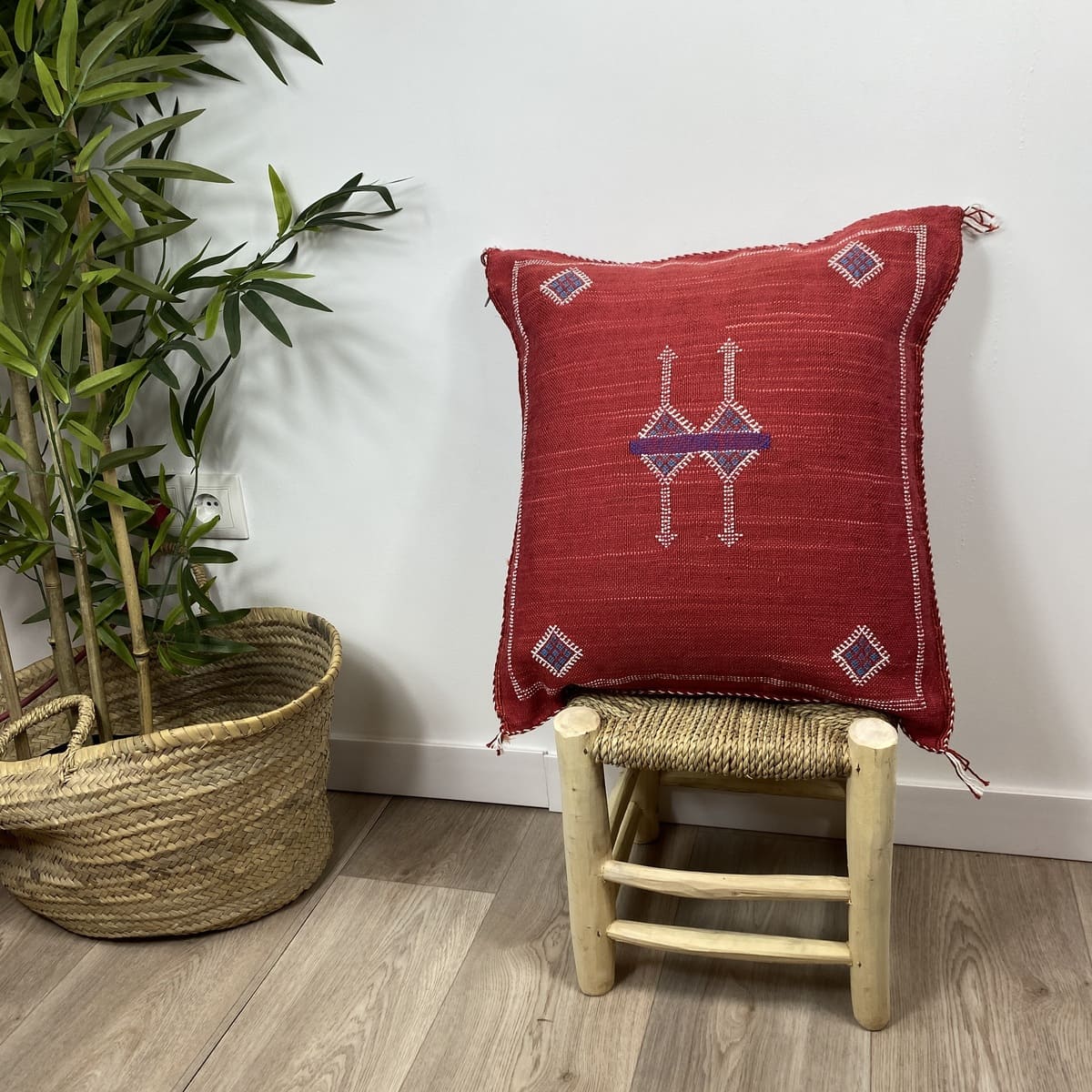 cojín seda de cactus rojo sabra