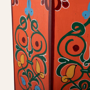 mesa marroquí de madera naranja detalle