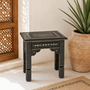 mesa marroquí de madera alpaca blanca lifestyle